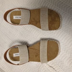 Steve Madden Elmira Wedge Sandals -  Effortless Casual Style - Platform - EUC